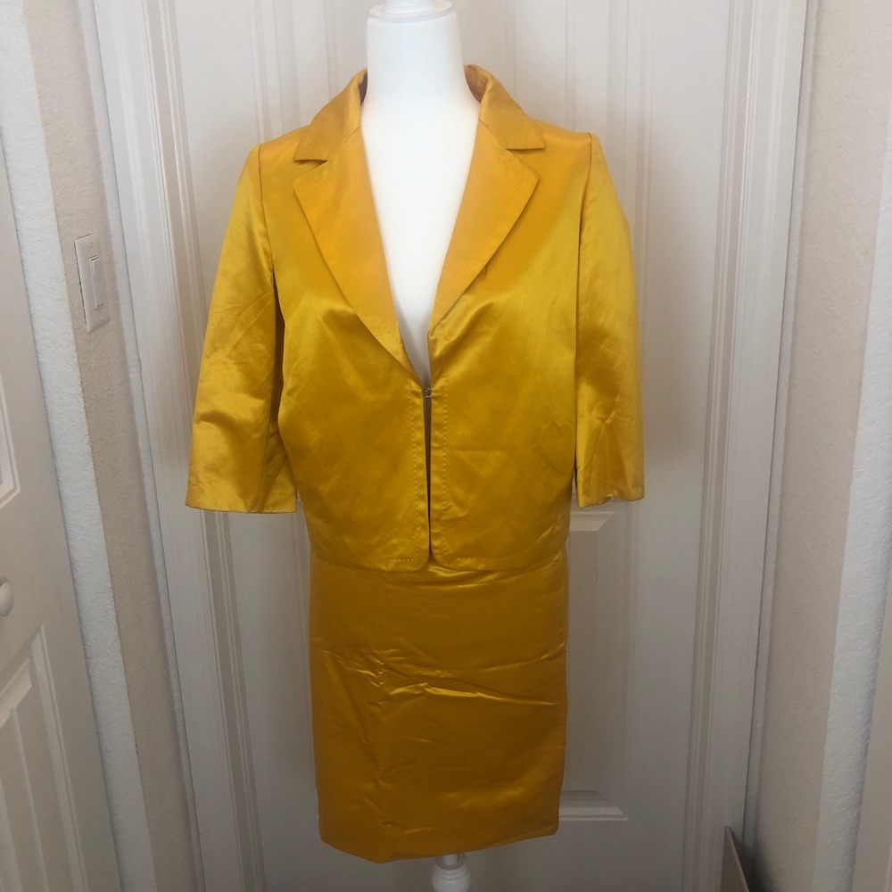 Max Mara skirt and jacket sets - Picture 1 of 16